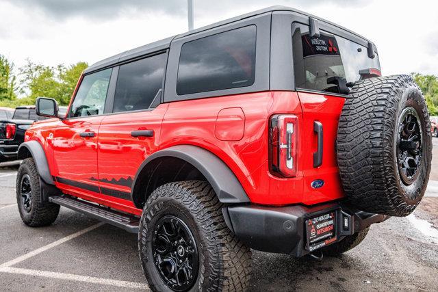 Photo of 2022 Race Red Ford Bronco