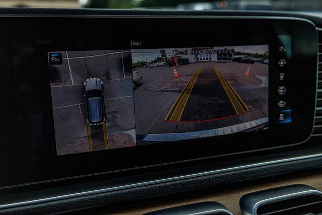 Photo of 2023 Black Mercedes-Benz GLE 350