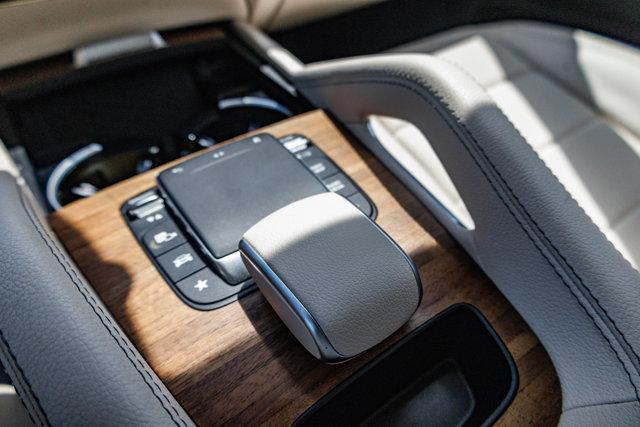 Photo of 2023 Black Mercedes-Benz GLE 350