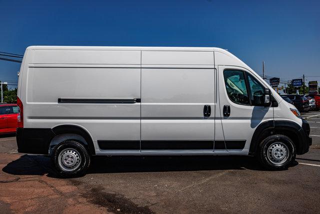 Photo of 2024 Bright White Clearcoat RAM ProMaster 2500