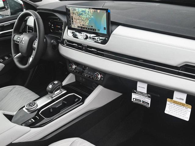 Photo of 2025 Black Diamond Mitsubishi Outlander