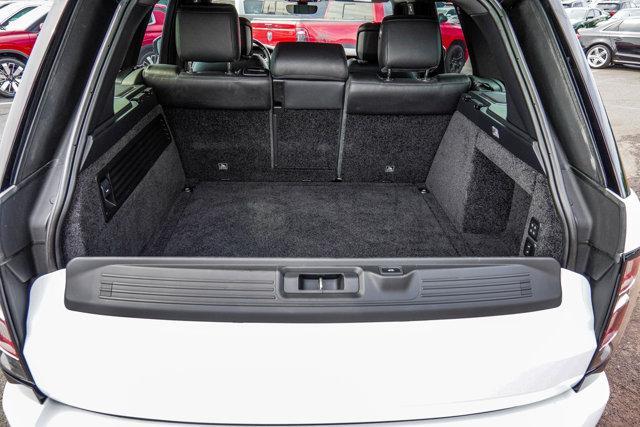 Photo of 2022 Fuji White Land Rover Range Rover