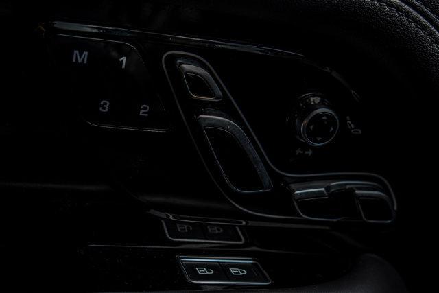 Photo of 2022 Fuji White Land Rover Range Rover