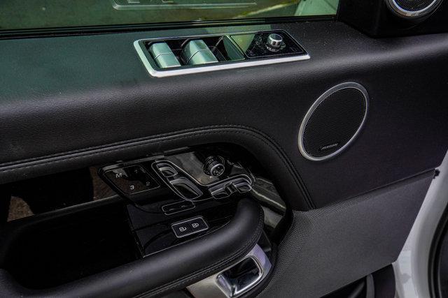 Photo of 2022 Fuji White Land Rover Range Rover