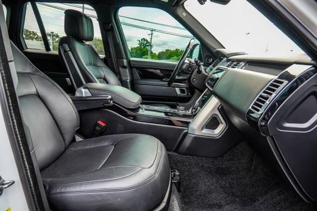 Photo of 2022 Fuji White Land Rover Range Rover