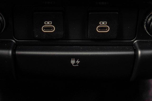 Photo of 2022 Fuji White Land Rover Range Rover