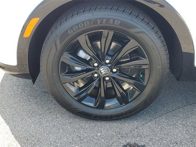 Photo of 2025 White Buick Envista