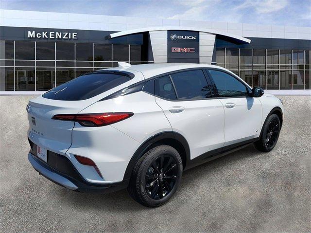 Photo of 2025 White Buick Envista