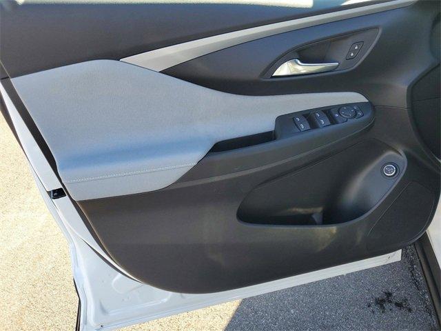 Photo of 2025 White Buick Envista