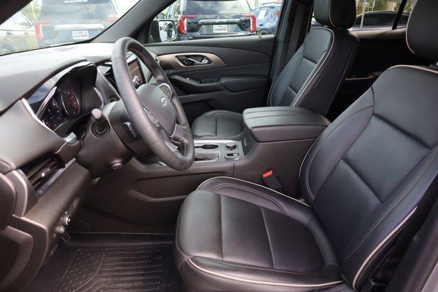 Photo of 2023 Sterling Gray Metallic Chevrolet Traverse