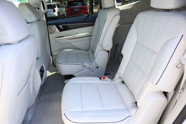 Photo of 2026 White Tri-Coat Buick Enclave