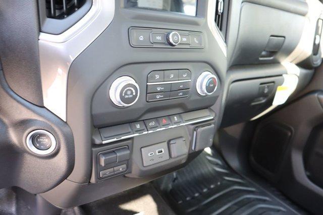 Photo of 2025 Summit White GMC Sierra 2500