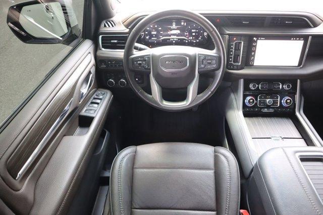Photo of 2022 White Frost Tri-Coat GMC Yukon XL