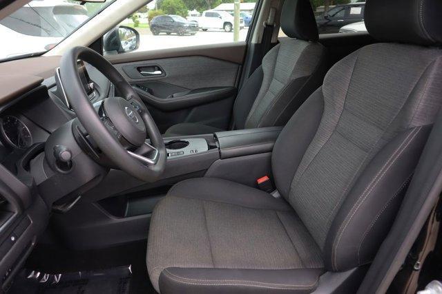 Photo of 2021 Black Nissan Rogue