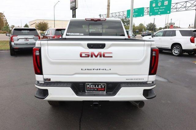 Photo of 2025 White Frost Tri-Coat GMC Sierra 2500