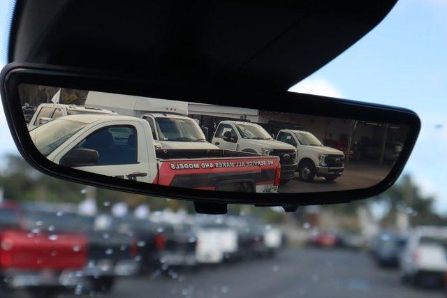 Photo of 2025 Summit White GMC Sierra 1500