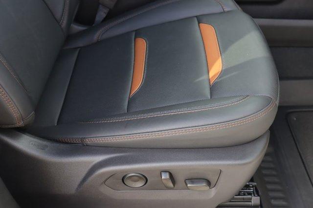 Photo of 2025 Summit White GMC Sierra 1500
