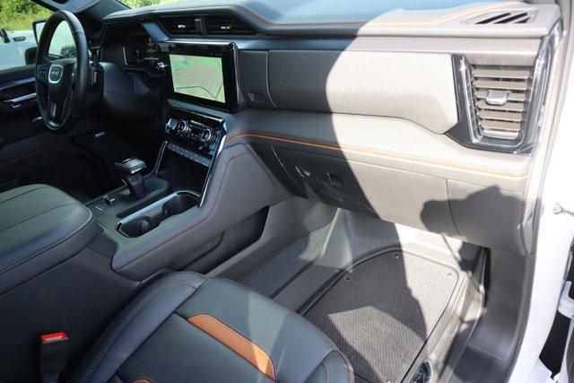 Photo of 2025 Summit White GMC Sierra 1500