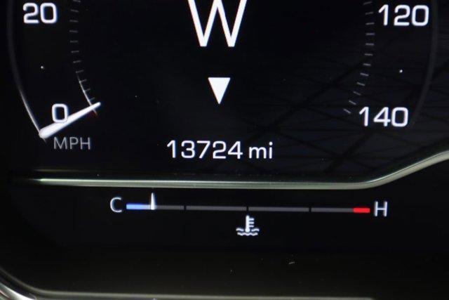 Photo of 2025 Summit White GMC Sierra 1500