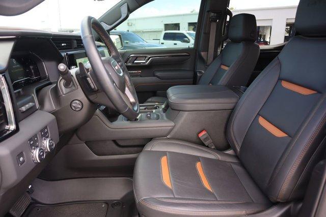 Photo of 2025 Summit White GMC Sierra 1500