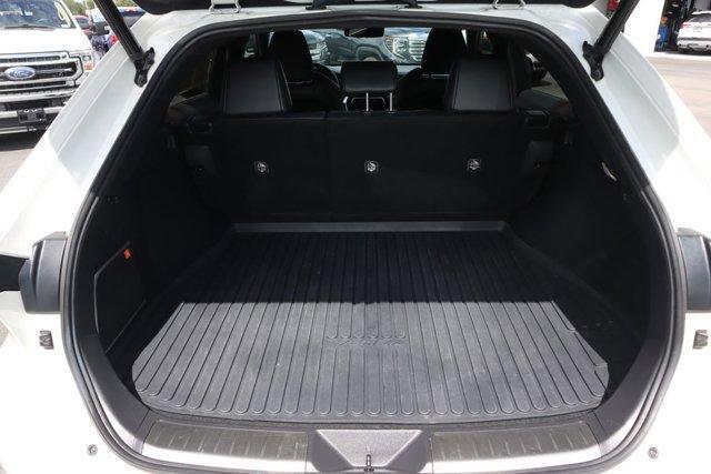 Photo of 2021 White Toyota Venza