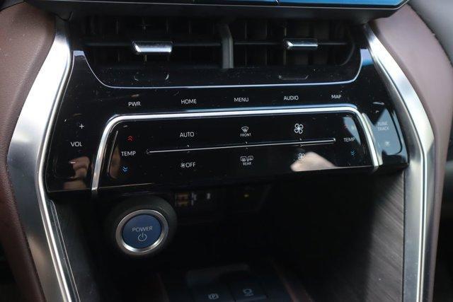 Photo of 2021 White Toyota Venza