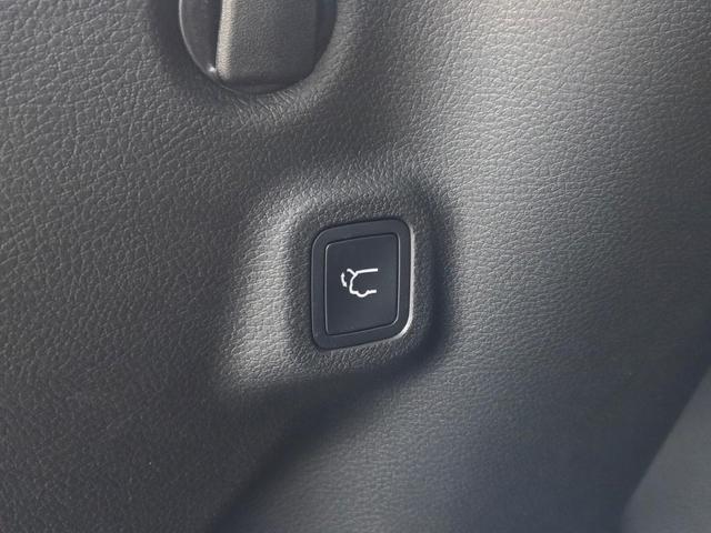 Photo of 2024 Bright White Clearcoat Jeep Compass