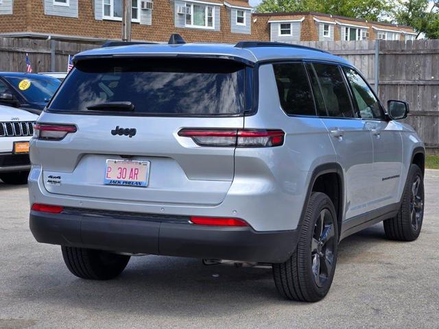 Photo of 2025 Silver Zynith Jeep Grand Cherokee L