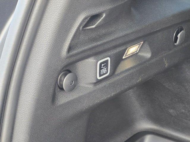 Photo of 2025 Silver Zynith Jeep Grand Cherokee L