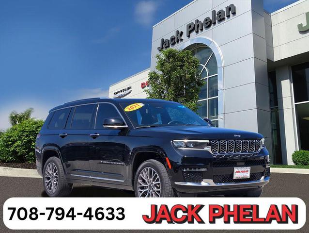 Photo of 2021 Diamond Black Crystal Pearlcoat Jeep Grand Cherokee L