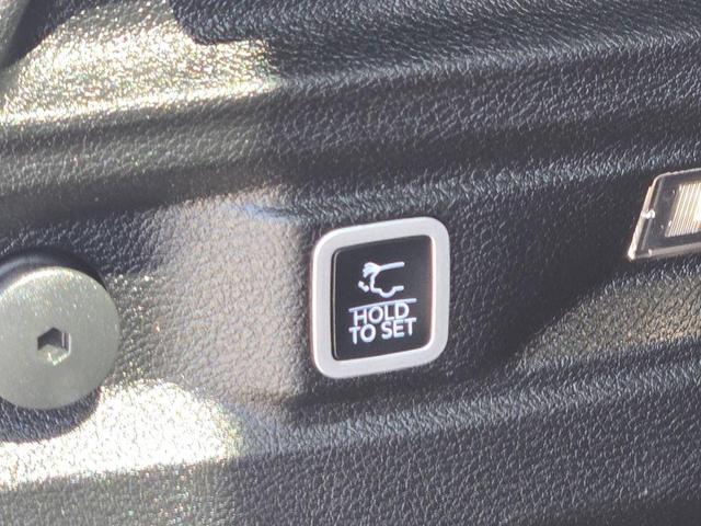 Photo of 2021 Baltic Gray Metallic Clearcoat Jeep Grand Cherokee L