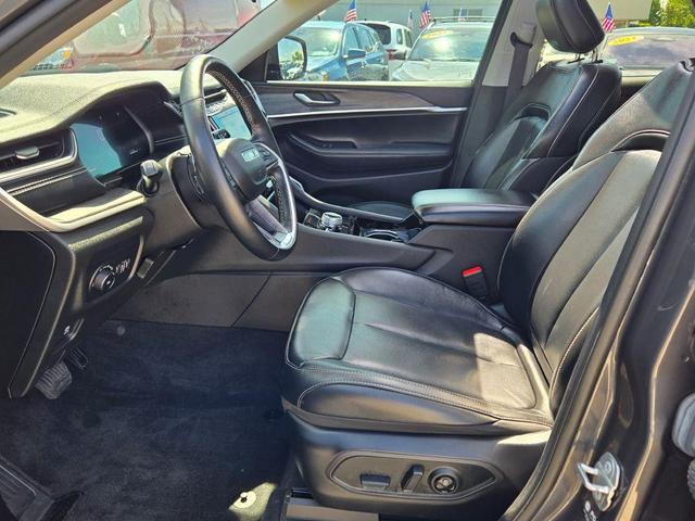 Photo of 2021 Baltic Gray Metallic Clearcoat Jeep Grand Cherokee L