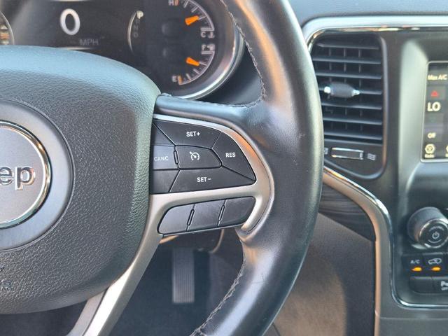 Photo of 2021 Bright White Clearcoat Jeep Grand Cherokee