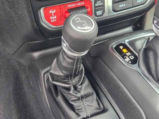 Photo of 2025 Black Clearcoat Jeep Gladiator