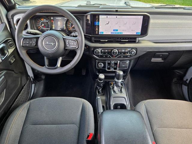 Photo of 2024 Silver Zynith Clearcoat Jeep Wrangler