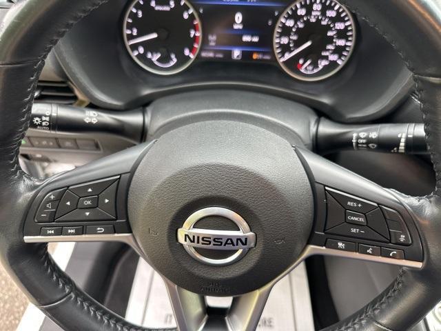 Photo of 2022 Cloud White Nissan Sentra