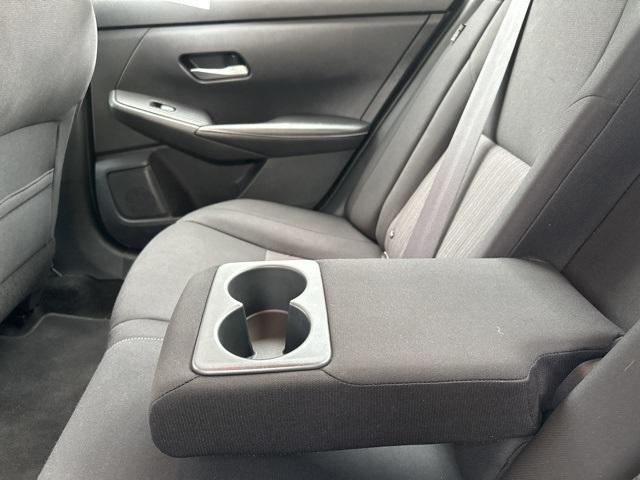 Photo of 2022 Cloud White Nissan Sentra