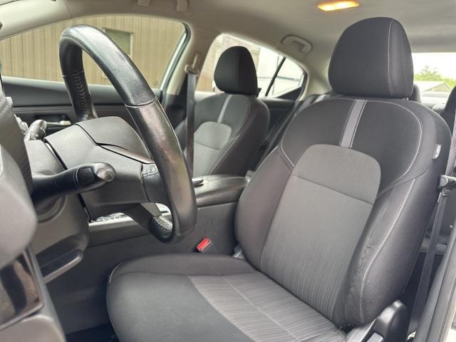 Photo of 2022 Cloud White Nissan Sentra