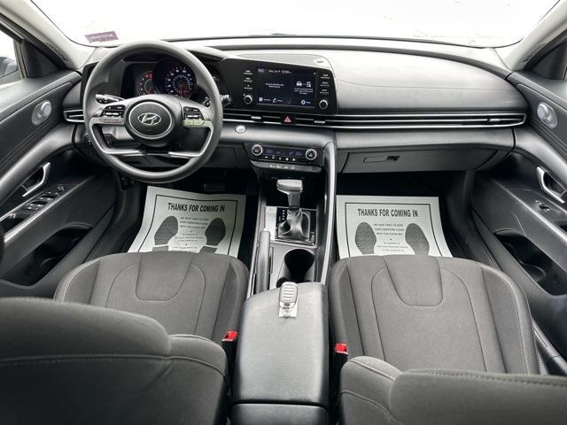 Photo of 2022 Quartz White Hyundai ELANTRA