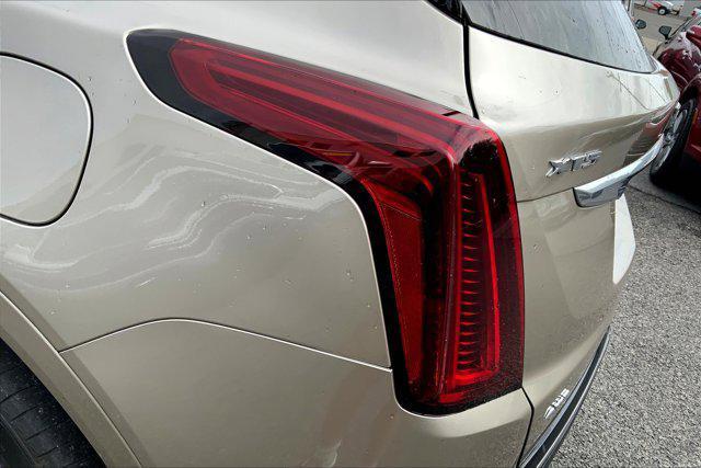 Photo of 2022 Latte Metallic Cadillac XT5