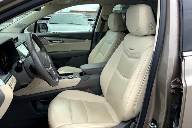 Photo of 2022 Latte Metallic Cadillac XT5