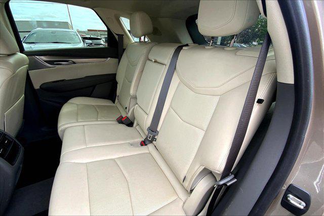 Photo of 2022 Latte Metallic Cadillac XT5
