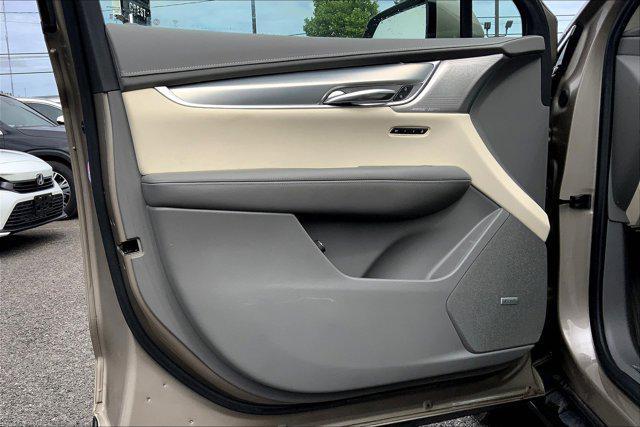 Photo of 2022 Latte Metallic Cadillac XT5