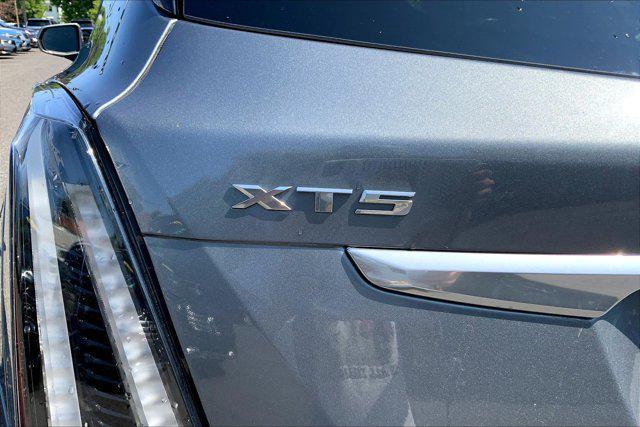 Photo of 2020 Satin Steel Metallic Cadillac XT5