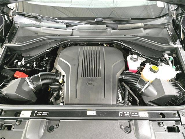 Photo of 2025 Santorini Black Metallic Land Rover Range Rover