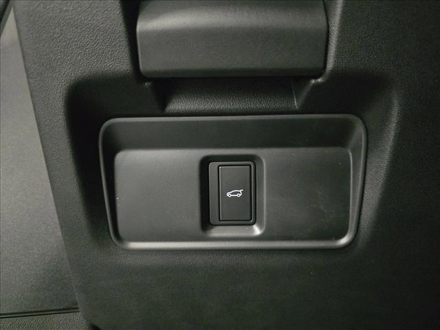 Photo of 2026 Fuji White Land Rover Range Rover Evoque