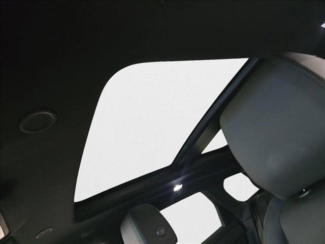 Photo of 2026 Fuji White Land Rover Range Rover Evoque