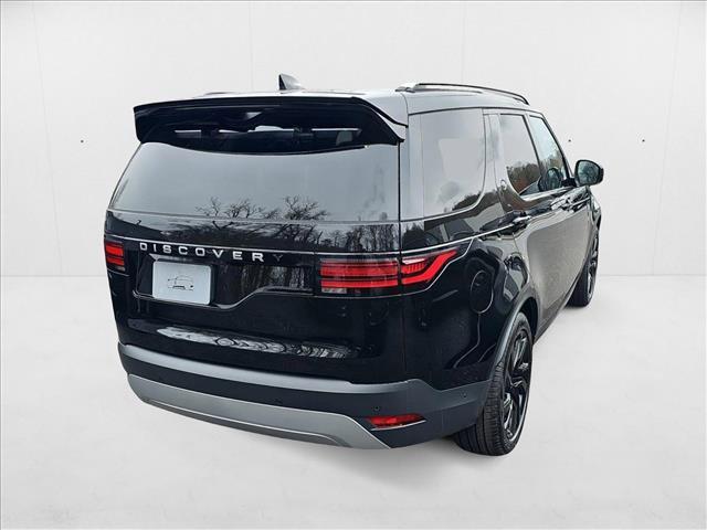 Photo of 2025 Santorini Black Metallic Land Rover Discovery