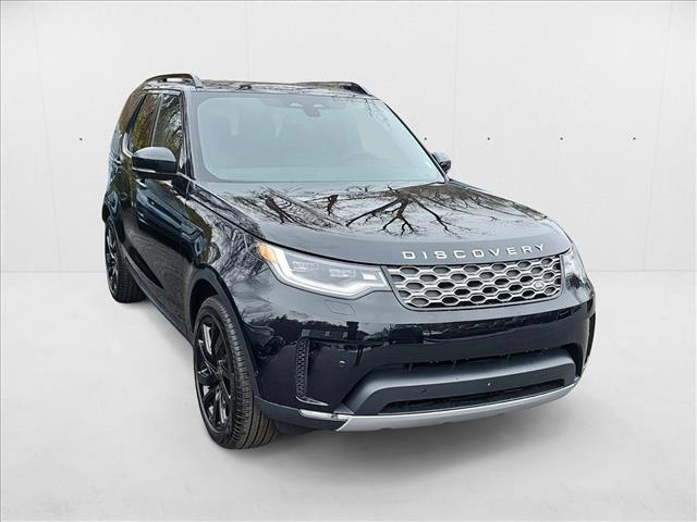 Photo of 2025 Santorini Black Metallic Land Rover Discovery