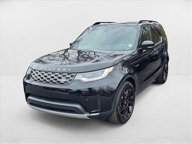 Photo of 2025 Santorini Black Metallic Land Rover Discovery